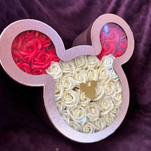 Mickey  rózsa box ballagásra,névnapra stb, Otthon & Életmód, Virágdekoráció, Virágok, Virágbox, , MESKA