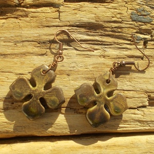 Antikolt zöld fülbevaló - ékszer - fülbevaló - lógó fülbevaló - Meska.hu