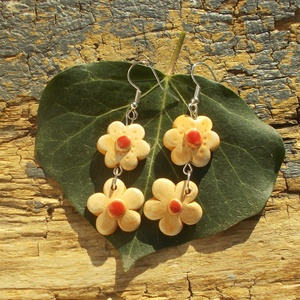 Virágos fülbevaló - ékszer - fülbevaló - lógó fülbevaló - Meska.hu