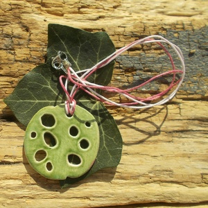 Zöld-rózsaszín nyaklánc - ékszer - nyaklánc - medálos nyaklánc - Meska.hu