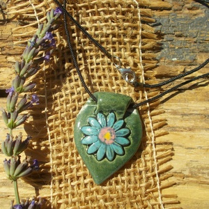 Virágos nyaklánc - ékszer - nyaklánc - medálos nyaklánc - Meska.hu