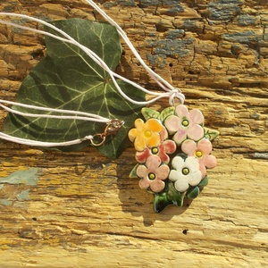 Virág nyaklánc , Ékszer, Nyaklánc, Medálos nyaklánc, Ékszerkészítés, Kerámia, MESKA