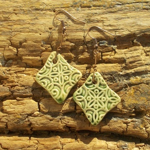 Antikolt zöld fülbevaló - ékszer - fülbevaló - lógó fülbevaló - Meska.hu