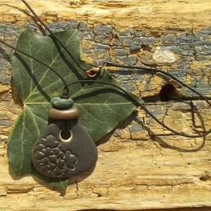 Barna nyaklánc - ékszer - nyaklánc - medálos nyaklánc - Meska.hu