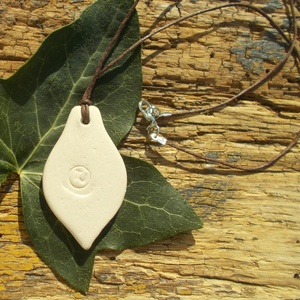 Nyaklánc virágokkal - ékszer - nyaklánc - medálos nyaklánc - Meska.hu