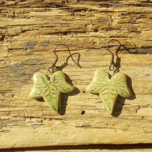 Borostyán leveles  fülbevaló - ékszer - fülbevaló - lógó fülbevaló - Meska.hu