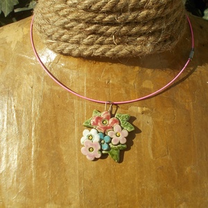 Virág nyaklánc , Ékszer, Nyaklánc, Medálos nyaklánc, Ékszerkészítés, Kerámia, MESKA