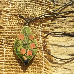 Nyaklánc virágokkal - ékszer - nyaklánc - medálos nyaklánc - Meska.hu