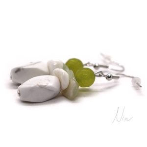 Hóvirág - ásvány és korall fülbevaló - ékszer - fülbevaló - lógó fülbevaló - Meska.hu