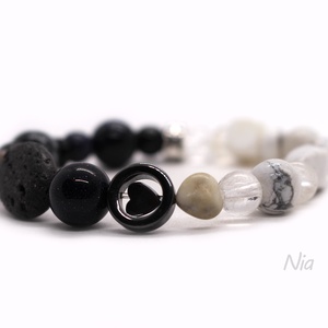 Árny és fény - ásványkarkötő  - ékszer - karkötő - karkötő medállal - Meska.hu