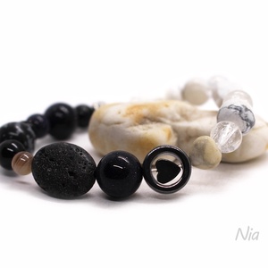 Árny és fény - ásványkarkötő  - Meska.hu