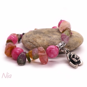 Szép vagy, mint a rózsaszál - ásványkarkötő rózsa medállal - Meska.hu