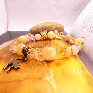 Napfürdő - ásványkarkötő cica medállal - ékszer - karkötő - karkötő medállal - Meska.hu