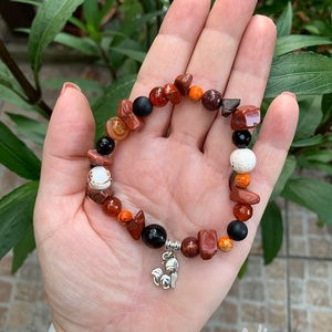 Rókalány - ásványkarkötő róka medállal - ékszer - karkötő - karkötő medállal - Meska.hu