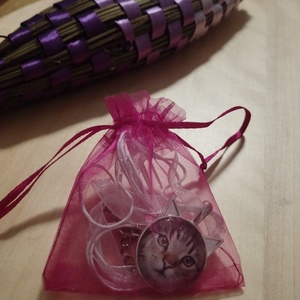 Bájos cicás üveg lencsés nyaklánc  - ékszer - nyaklánc - medálos nyaklánc - Meska.hu