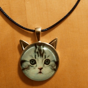 Cicás üveg lencsés nyaklánc , Ékszer, Nyaklánc, Medál, Ékszerkészítés, MESKA