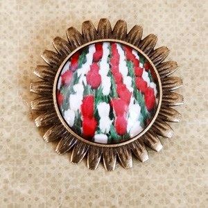 Nemzeti színű kokárda kitűző bronz virágos alapon , Ékszer, Kitűző és Bross, Kitűző, Ékszerkészítés, Meska