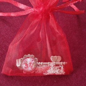 Üveg lencsés kulcsos ezüst (925) nyaklánc tulipán motívummal  - ékszer - nyaklánc - medálos nyaklánc - Meska.hu Üveg lencsés kulcsos ezüst (925) nyaklánc tulipán motívummal  - ékszer - nyaklánc - medálos nyaklánc - Meska.hu