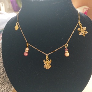 Angyal medálos karácsonyi nyaklánc hópihe és angyalszárny charmmal , Ékszer, Nyaklánc, Medál, Ékszerkészítés, MESKA