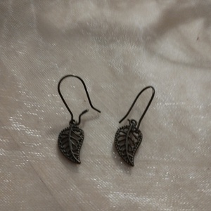 fülbevaló levélke fityegővel  - ékszer - fülbevaló - fülékszer - Meska.hu