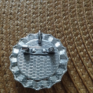 Kokárda kitűző ezüst alapon  - ékszer - kitűző és bross - kitűző - Meska.hu