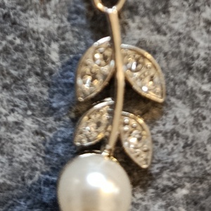 Leveles , strasszos, teklás nyaklánc   - ékszer - nyaklánc - medálos nyaklánc - Meska.hu