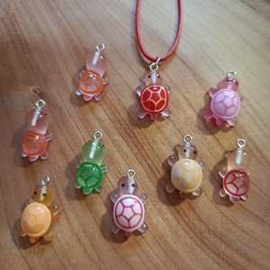 Sötétben világító teknőc nyaklánc   - ékszer - nyaklánc - medálos nyaklánc - Meska.hu