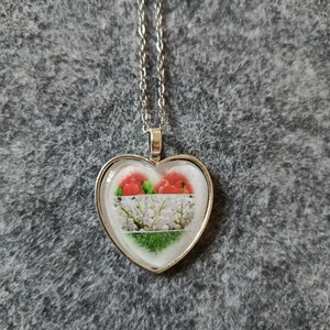 Üveg lencsés, orvosi acél nyaklánc népi motívummal  - Meska.hu