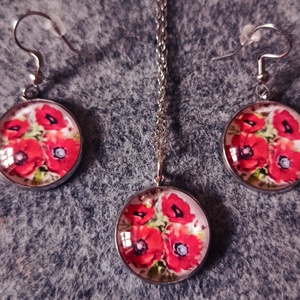 Üveg lencsés, orvosi acél nyaklánc és fülbevaló szett pipaccsal  - ékszer - nyaklánc - medálos nyaklánc - Meska.hu