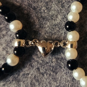 Szerelmes  karkötő mágneses szívvel  - ékszer - karkötő - gyöngyös karkötő - Meska.hu