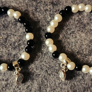 Szerelmes  karkötő mágneses szívvel  - ékszer - karkötő - gyöngyös karkötő - Meska.hu