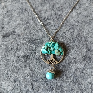 Életfa medál howlit türkiz ásvánnyal orvosi acél lánccal  - ékszer - nyaklánc - medálos nyaklánc - Meska.hu