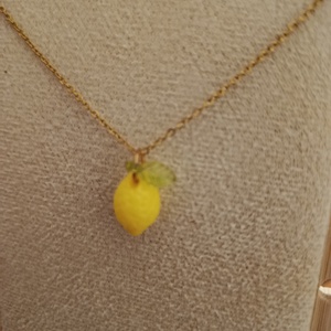 Citromos nyaklánc és fülbevaló szett  - ékszer - fülbevaló - lógó fülbevaló - Meska.hu