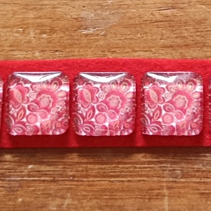 Karkötő népi mintás üveg lencsével  - ékszer - karkötő - charm karkötő - Meska.hu