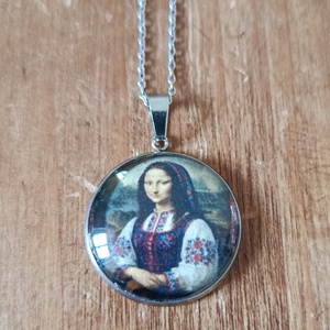 Üveg lencsés, orvosi acél nyaklánc Mona Lisa motívummal  - ékszer - nyaklánc - medálos nyaklánc - Meska.hu