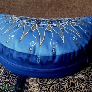 Holdpárna életfával -  - Meska.hu