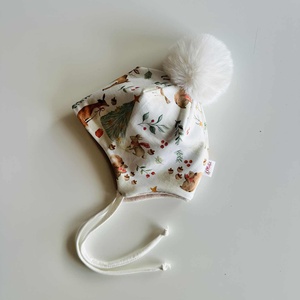 Téli erdős pomponos téli sapka (47-48 cm), Ruha & Divat, Babaruha & Gyerekruha, Babasapka, Varrás, MESKA