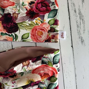 Rózsás virágos sapka-sál szett (50-52) - ruha & divat - sál, sapka, kendő - sapka & sál szett - Meska.hu