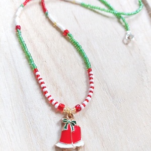 Piros csengős karácsonyi nyaklánc, Ékszer, Nyaklánc, Medálos nyaklánc, Gyöngyfűzés, gyöngyhímzés, Ékszerkészítés, MESKA