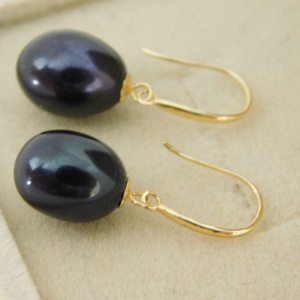 Gyöngy 18 K Arany Lógós Fülbevalók Gyönyörű Fekete 10 mm-es Gyöngyökkel - Meska.hu