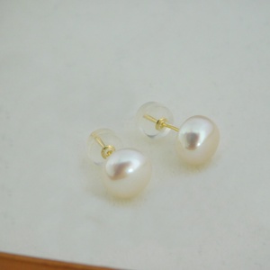 18 K Arany Gyöngy Fülbevalók - Fehér Gyöngyökkel - ékszer - fülbevaló - pötty fülbevaló - Meska.hu