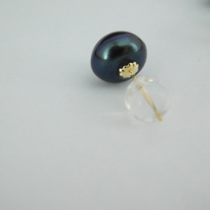 Gyöngy 18 K Arany Fülbevalók Gyönyörű Gyöngyház Fekete Színben - ékszer - fülbevaló - pötty fülbevaló - Meska.hu