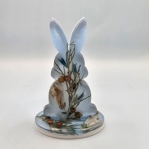 Húsvéti tojásalátét nyuszi � epoxi, valódi szárított virágok - Meska.hu