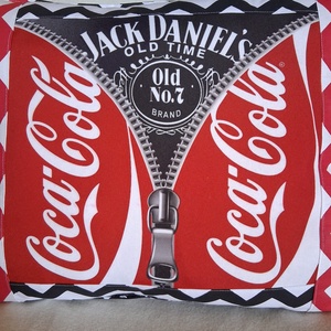 Jack Daniels Coca-Cola díszpárna - otthon & életmód - lakástextil - párna & párnahuzat - díszpárna (belsővel együtt) - Meska.hu