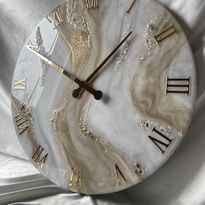 40cm -es egyedi epoxy falióra � elegáns arany-fehér design, kézzel készült lakásdekor - Meska.hu