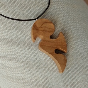 Tribal olajfa unisex amulett műbőr zsinórral - Meska.hu