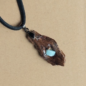 Uszadékfa amulett, nyaklánc amazonit ásvány kővel - ékszer - nyaklánc - medálos nyaklánc - Meska.hu