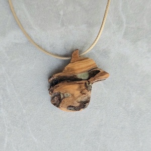 Farkasfej olajfa amulett / nyaklánc - Meska.hu