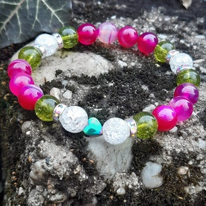 Pink achát, peridot,hegyikristály ásványos karkötő - ékszer - karkötő - bogyós karkötő - Meska.hu
