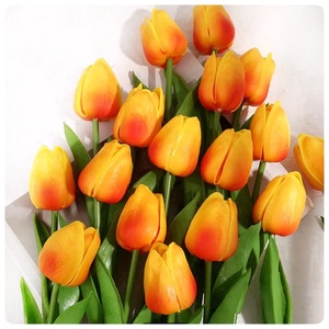Habgumi tulipán - otthon & lakás - dekoráció - csokor & virágdísz - Meska.hu Habgumi tulipán - otthon & lakás - dekoráció - csokor & virágdísz - Meska.hu